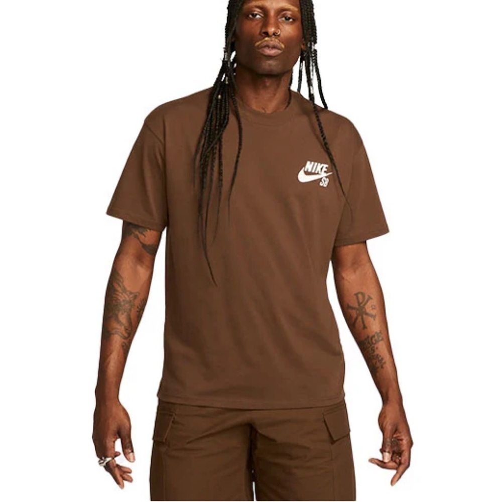 Nike SB Logo T-Shirt Cacao Wow/White size XS